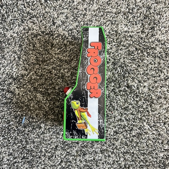 Mini Arcade Frogger Machine - Picture 2 of 4
